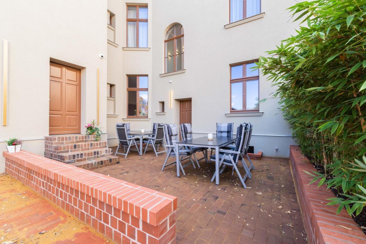 Liebknecht 13 Hotel Bernburg Bagian luar foto